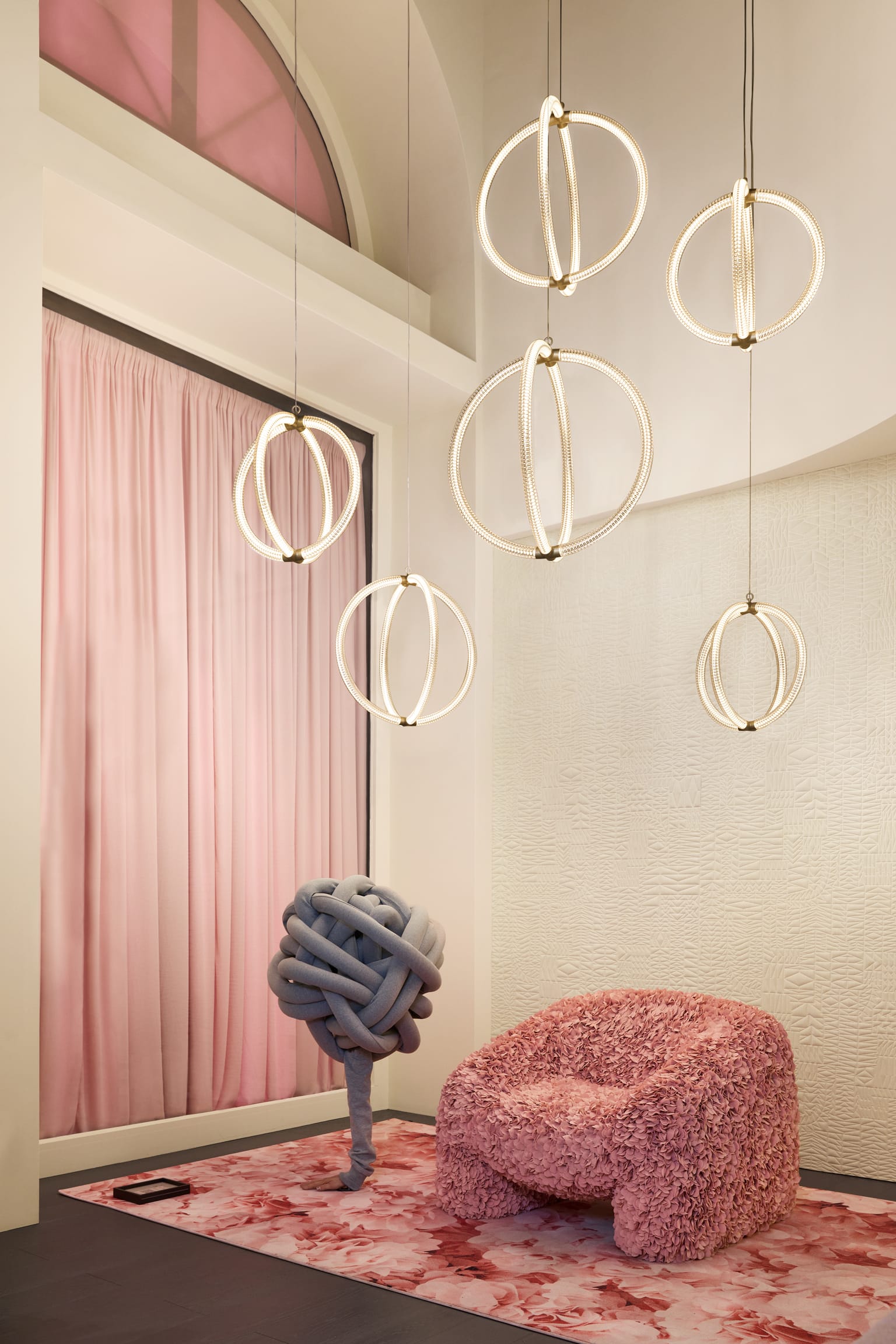 Hortensia Armchair Petal Pink, Luminora Light