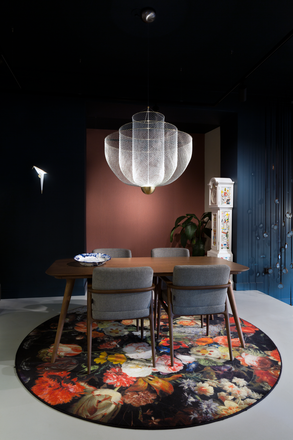 Interior of Stockholm Showroom with Meshmatics Chandelier, Zio Dining Table and Zio Dining Chair