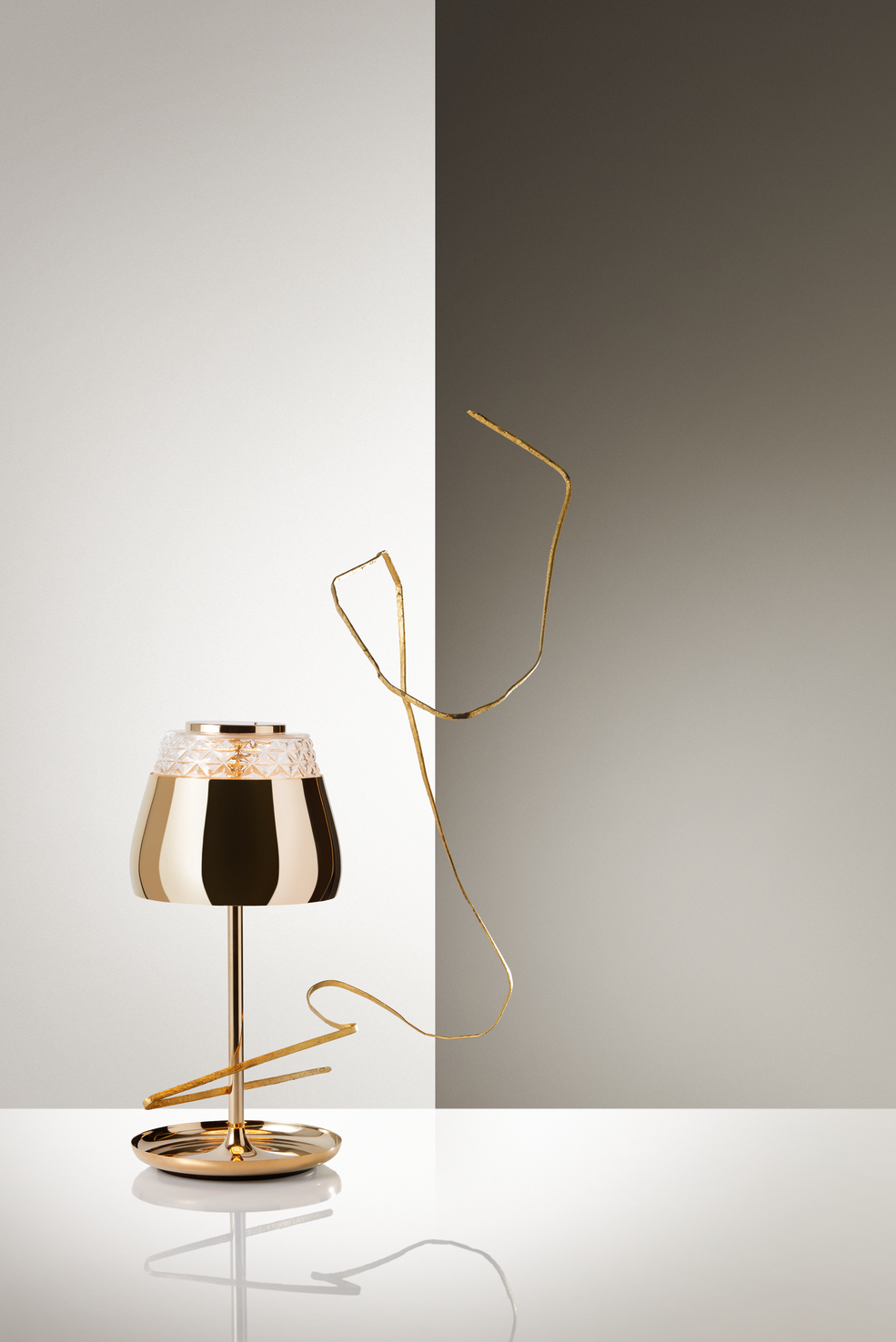 Poetic composition Valentine Table Lamp gold