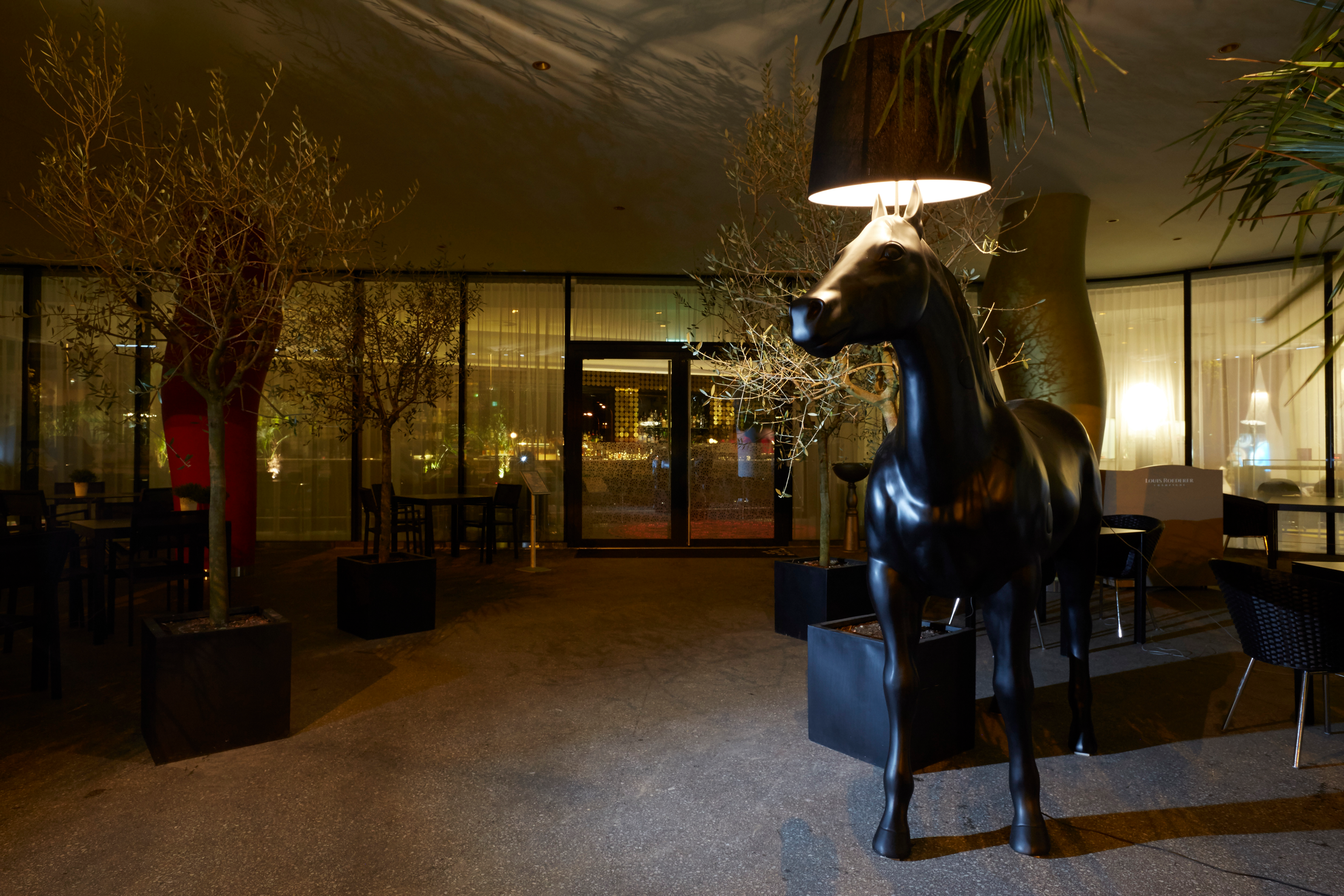 Kameha Grand hotel Horse Lamp floor