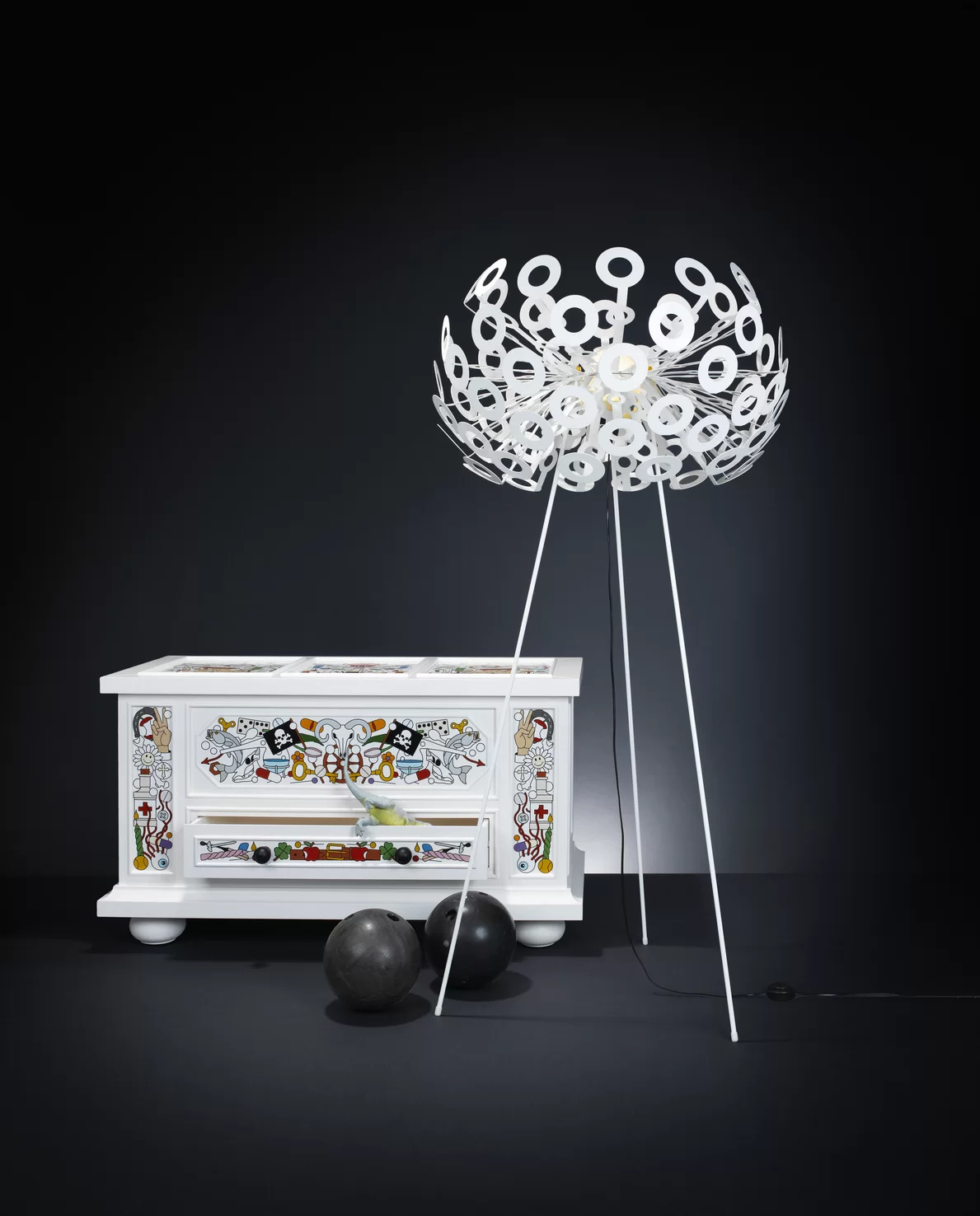 Poetic composition Altdeutsche Chest and Dandelion Floor Lamp