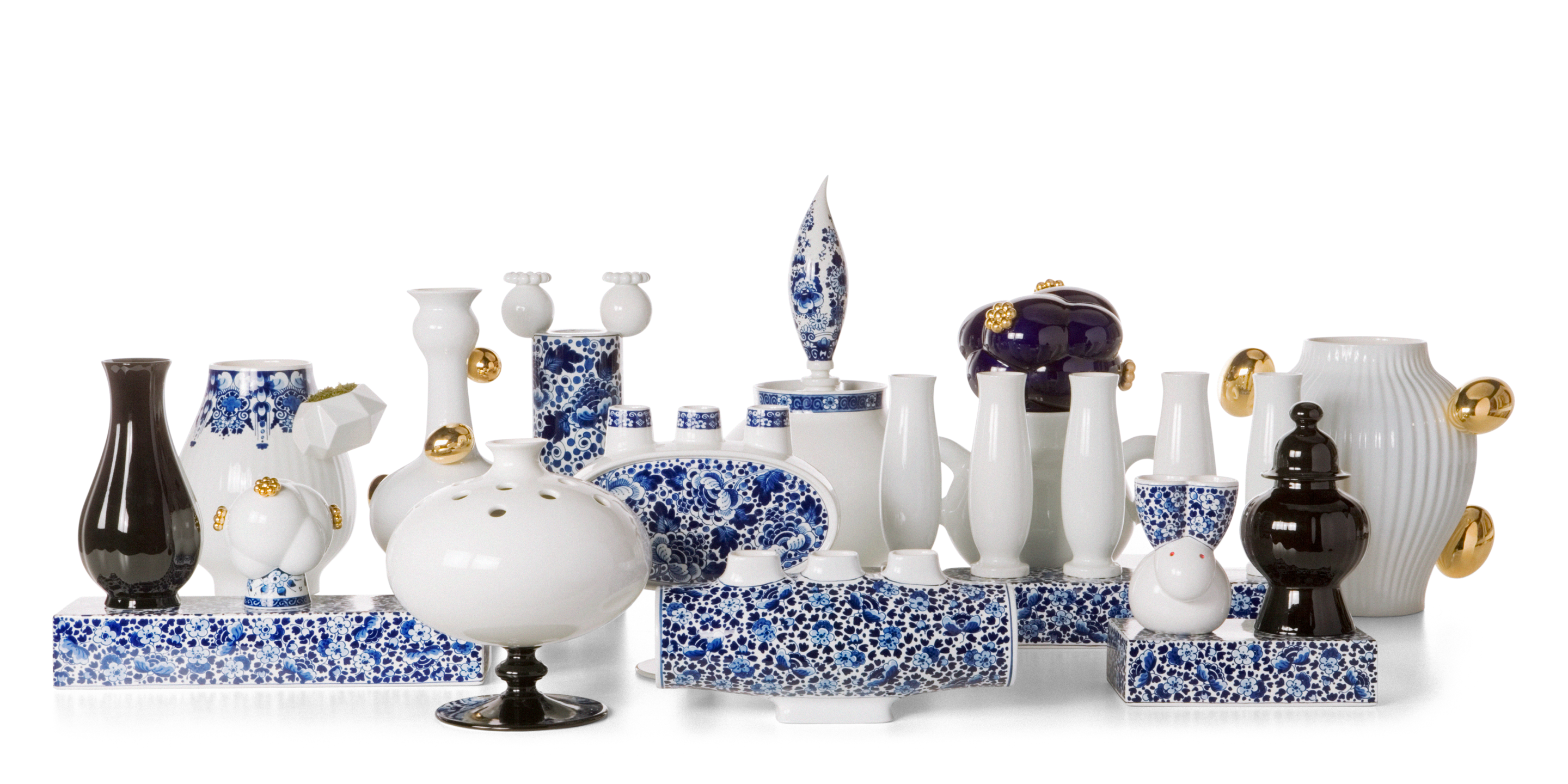 Delft blue all vases group 