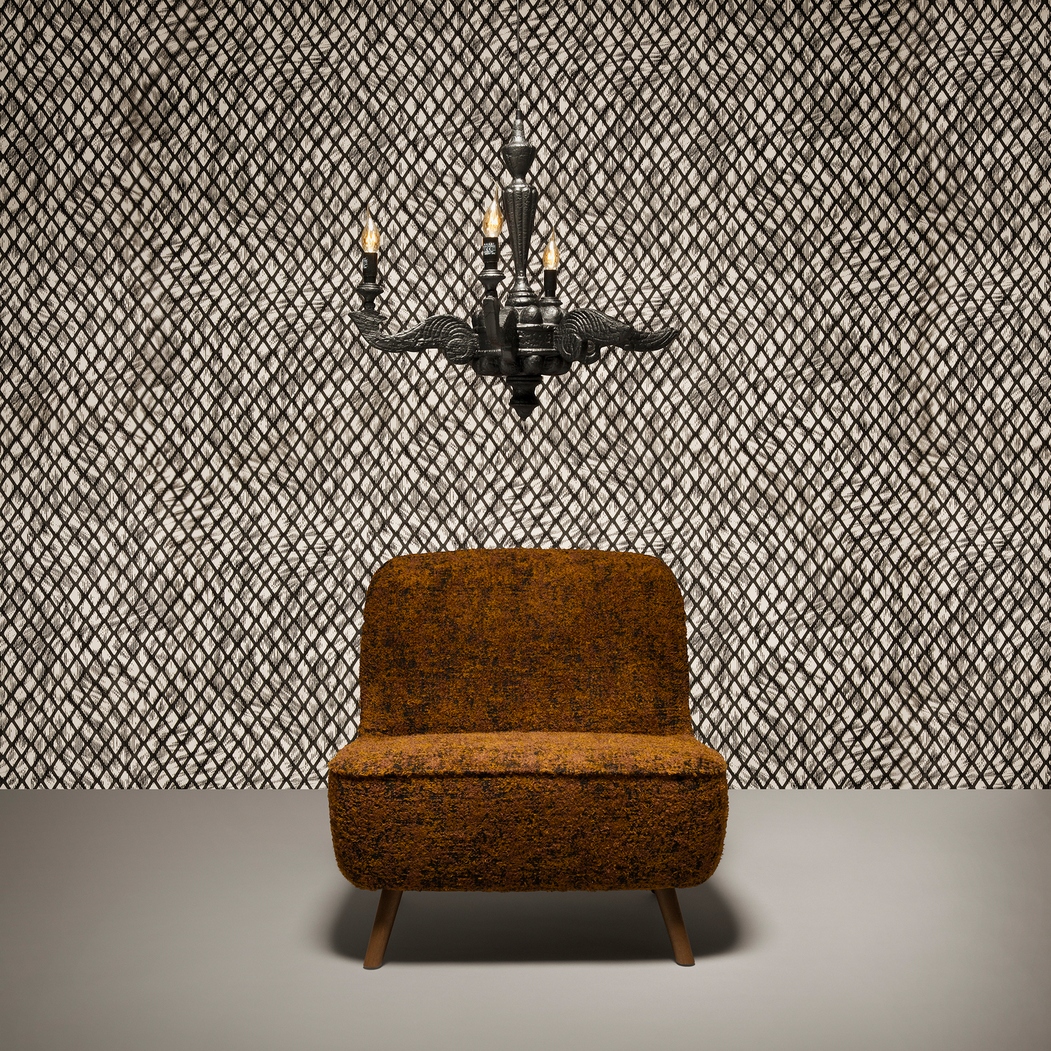 Poetic composition Cocktail Chair, Smoke Chandelier and Moooi Wallcovering