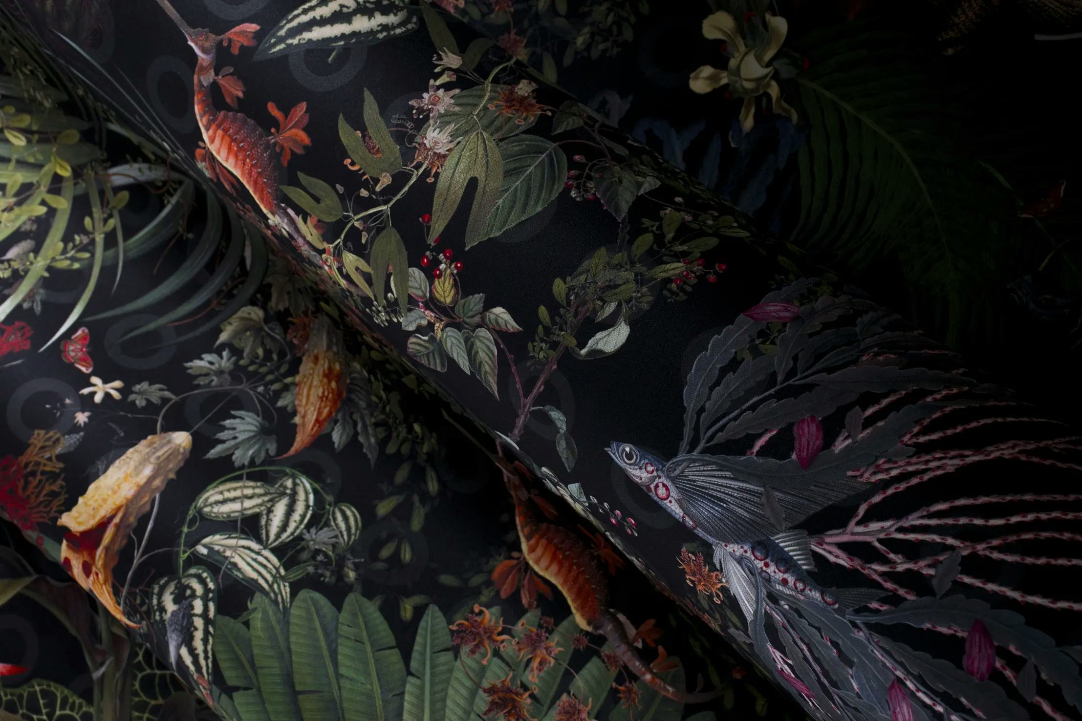 Wallcovering Menagerie of Extinct Animals detail