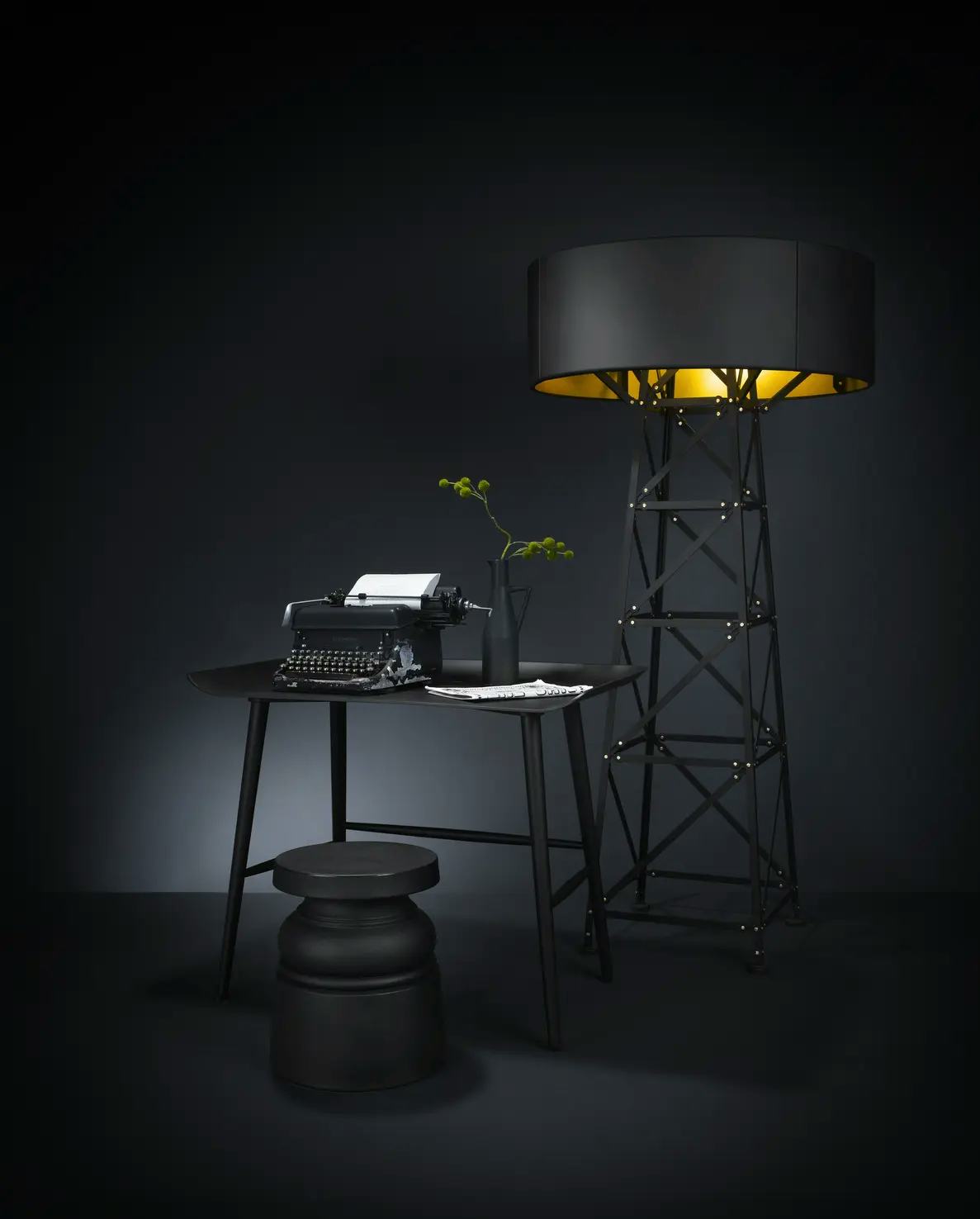 Woood table with the construction lamp large and the container stool