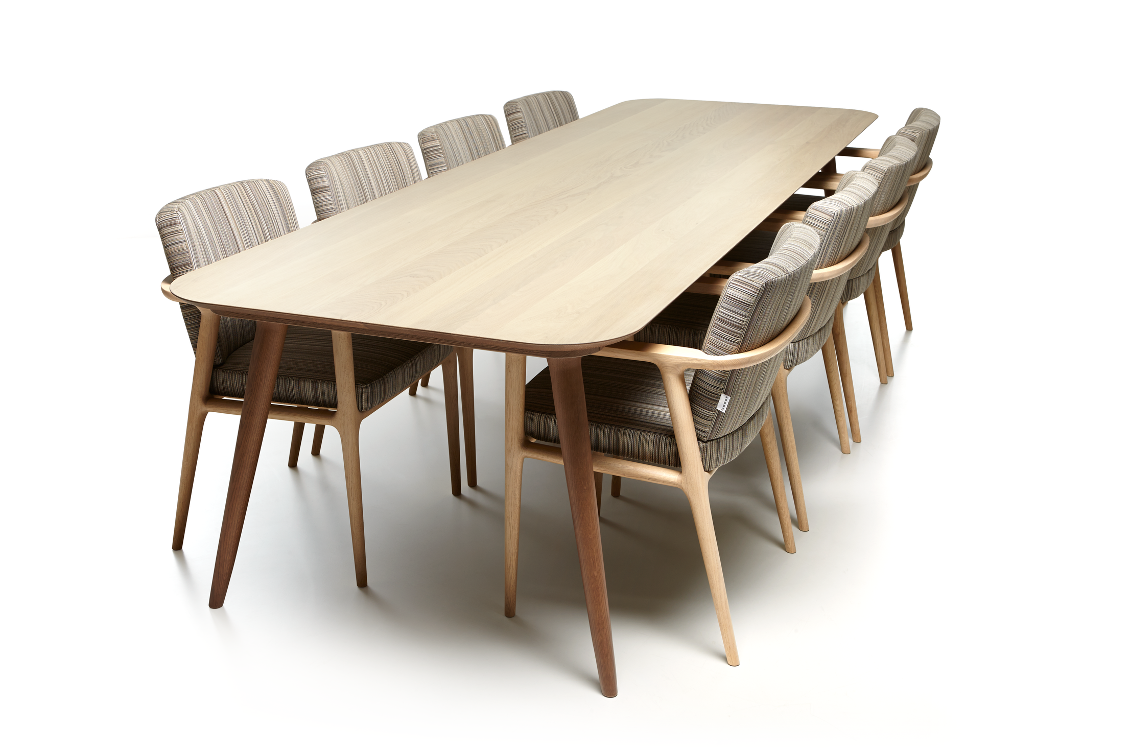 Zio Dining Table with Zio Dining Chairs Manga